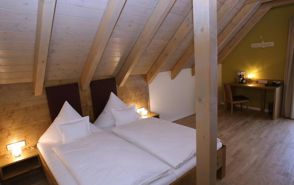 Rothweinhotel Wiesenbronn Esterno foto