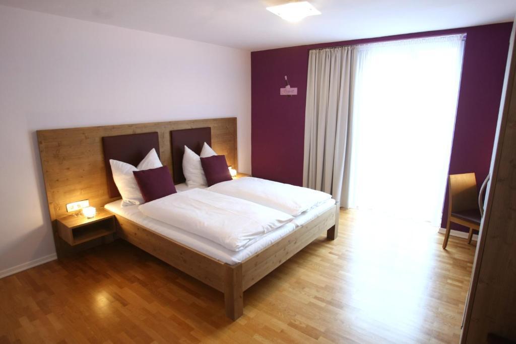 Rothweinhotel Wiesenbronn Camera foto