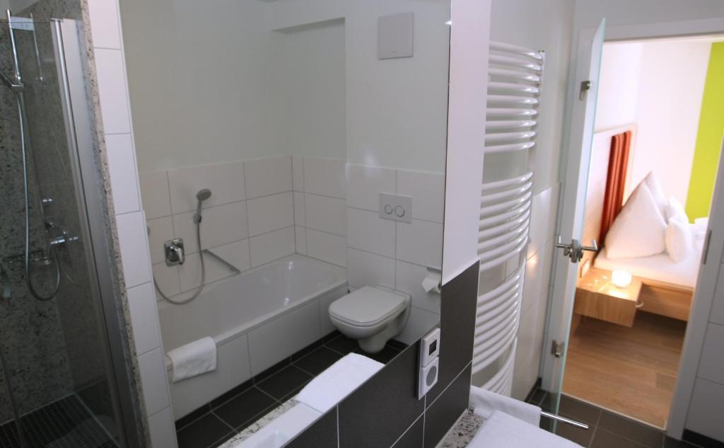 Rothweinhotel Wiesenbronn Camera foto