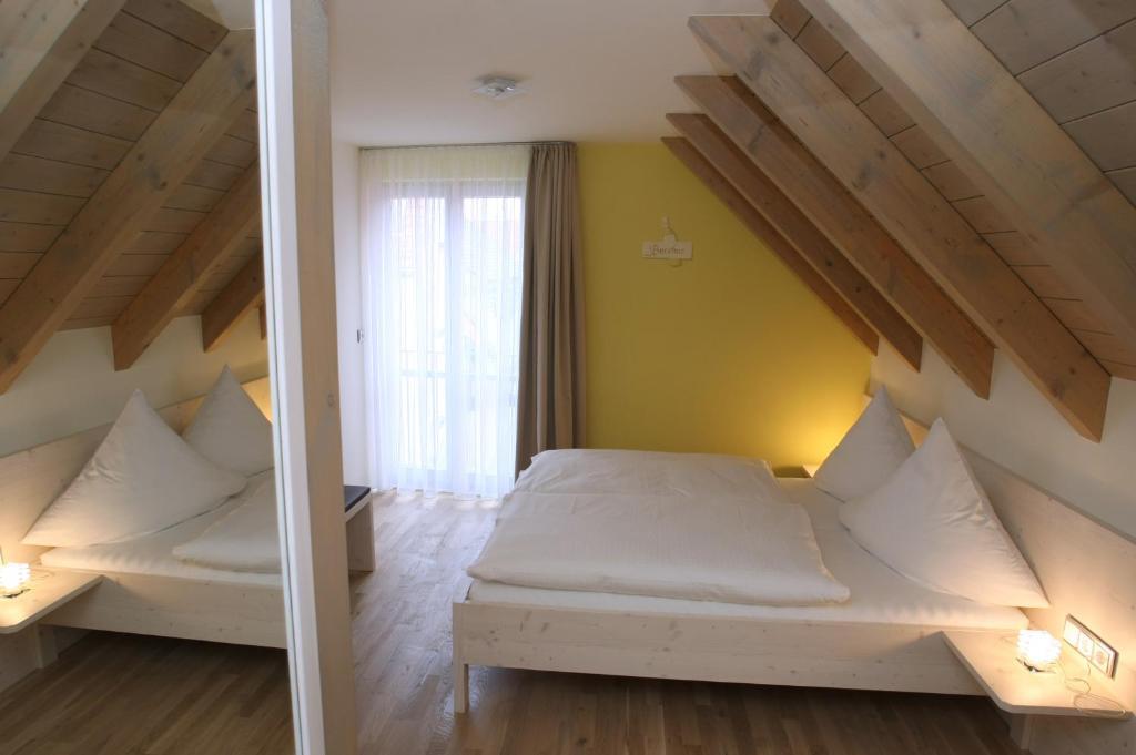 Rothweinhotel Wiesenbronn Camera foto